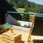 Schwarzwald-ferienwohnung Mit Panorama Und Pool Засбахвальден